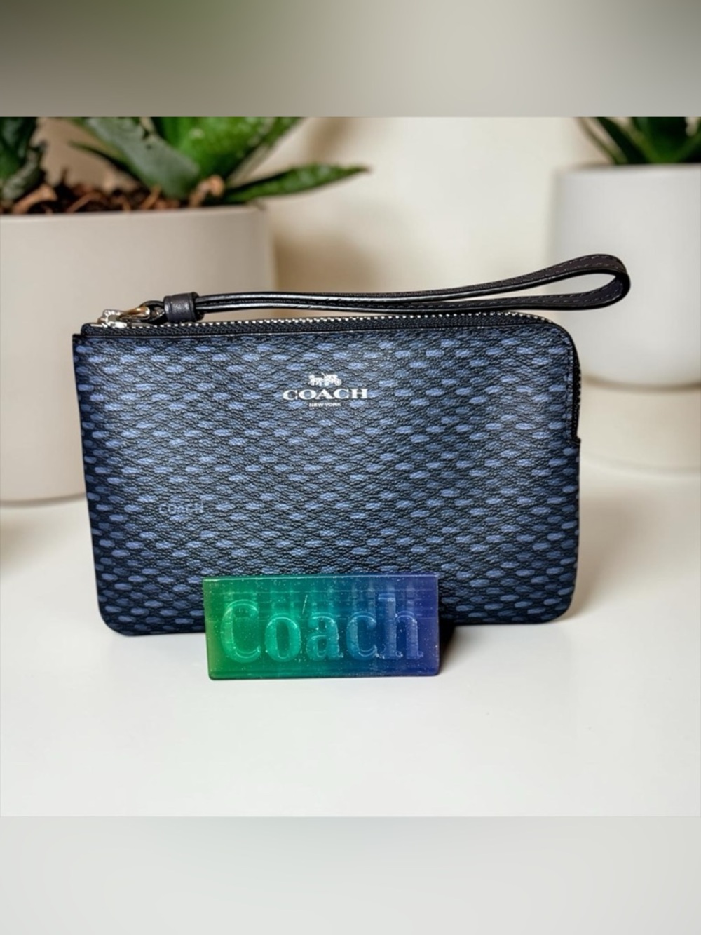 Coach Corner Zip Wristlet – Navy Legacy Print – Style F35869